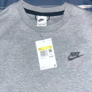 COPY - Mens Nike crewneck size small selling for 80 bought for 100